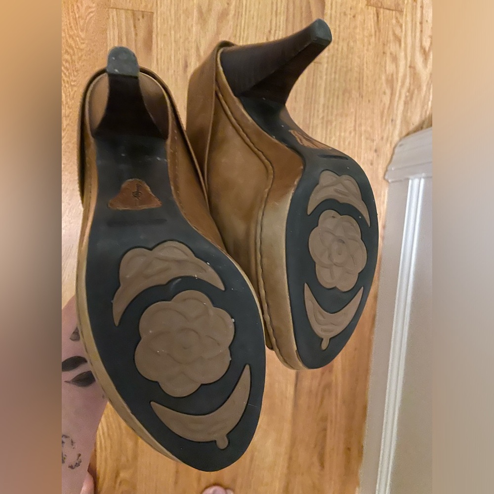 Born Crown open toe heel platform sz 10 GUC - Picture 4 of 9